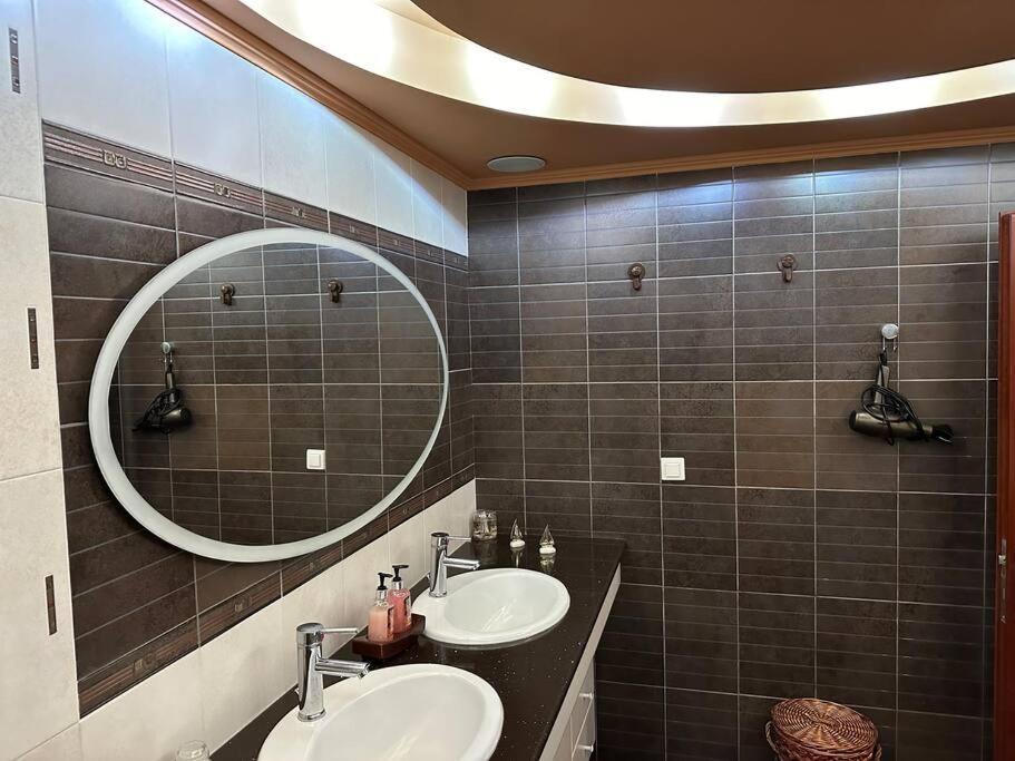 Kámpos Lux House With Gardenヴィラ エクステリア 写真